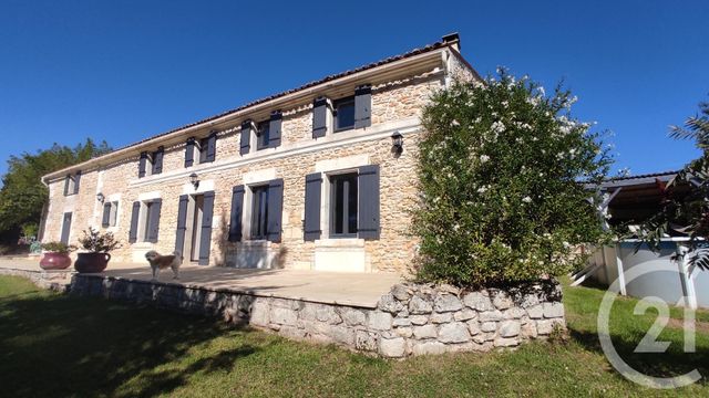 Maison à vendre - 7 pièces - 230 m2 - Bussac Sur Charente - 17 - POITOU-CHARENTES