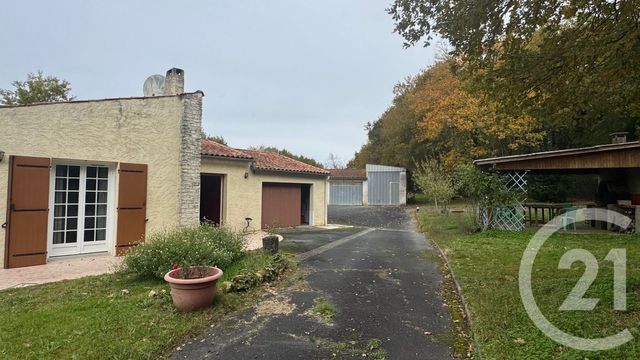 Maison &agrave; vendre - 4 pi&egrave;ces - 114,80 m2 - Fontcouverte - 17 - POITOU-CHARENTES