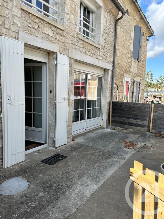 Maison &agrave; louer - 5 pi&egrave;ces - 108 m2 - Saintes - 17 - POITOU-CHARENTES