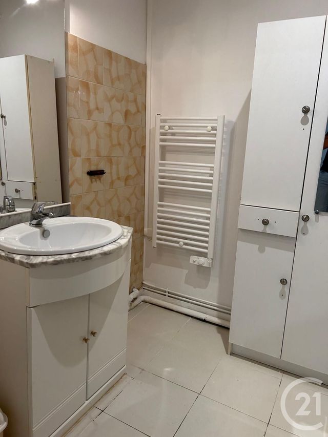 Maison &agrave; louer - 5 pi&egrave;ces - 108 m2 - Saintes - 17 - POITOU-CHARENTES