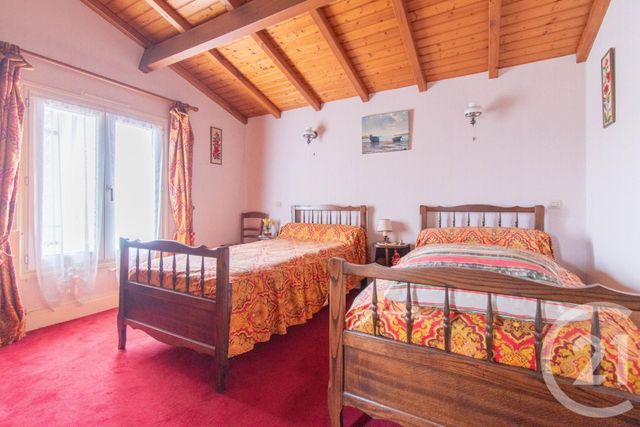 Maison à vendre - 5 pièces - 117,52 m2 - Saintes - 17 - POITOU-CHARENTES