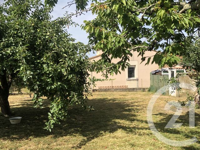 Maison à vendre - 5 pièces - 117,52 m2 - Saintes - 17 - POITOU-CHARENTES