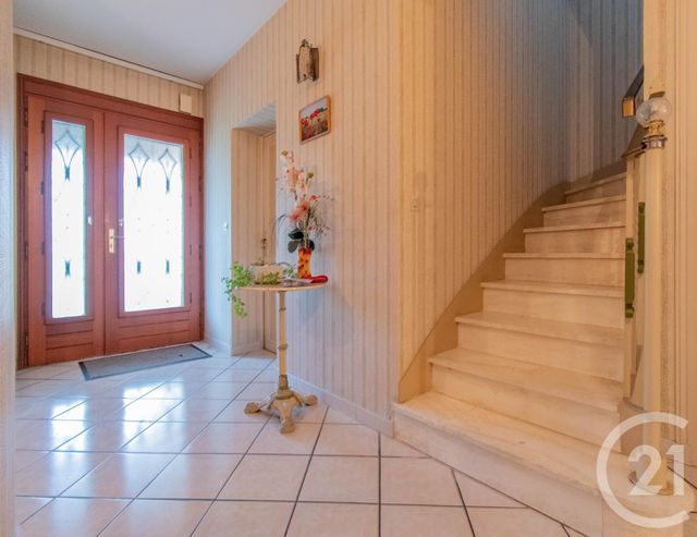 Maison à vendre - 5 pièces - 117,52 m2 - Saintes - 17 - POITOU-CHARENTES