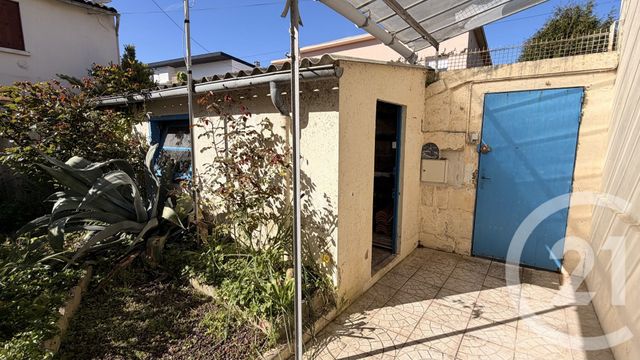 Maison &agrave; vendre - 2 pi&egrave;ces - 52,63 m2 - Saintes - 17 - POITOU-CHARENTES