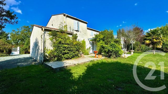 Maison &agrave; vendre - 5 pi&egrave;ces - 90,15 m2 - Fontcouverte - 17 - POITOU-CHARENTES
