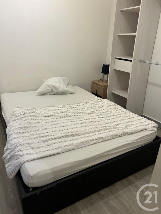 Appartement F1 bis à vendre - 2 pièces - 27 m2 - Saintes - 17 - POITOU-CHARENTES