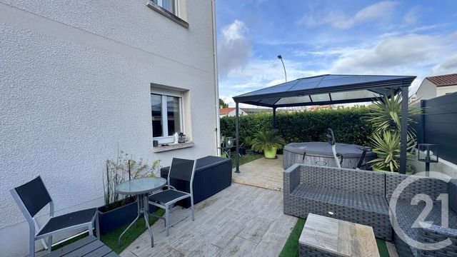 Maison &agrave; vendre - 4 pi&egrave;ces - 79 m2 - Saintes - 17 - POITOU-CHARENTES