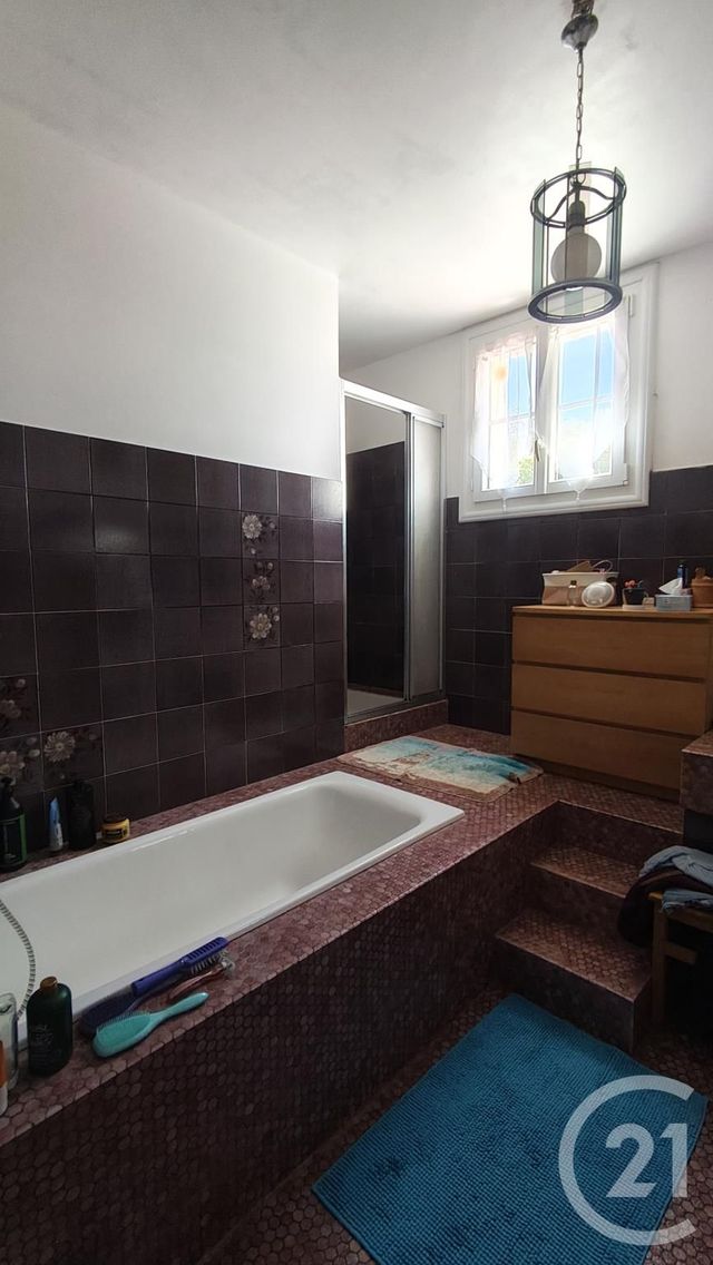 Maison &agrave; vendre - 6 pi&egrave;ces - 126 m2 - La Chapelle Des Pots - 17 - POITOU-CHARENTES