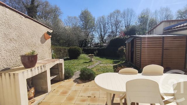 Maison &agrave; vendre - 6 pi&egrave;ces - 86,90 m2 - Saintes - 17 - POITOU-CHARENTES