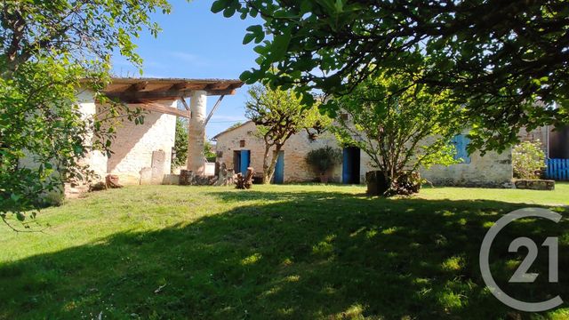Maison &agrave; vendre - 5 pi&egrave;ces - 101 m2 - Le Douhet - 17 - POITOU-CHARENTES