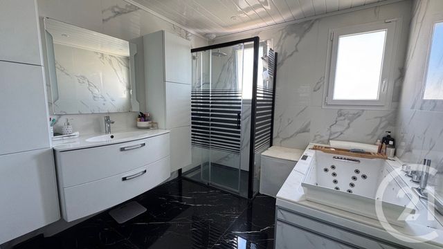 Maison &agrave; vendre - 5 pi&egrave;ces - 116,94 m2 - Saintes - 17 - POITOU-CHARENTES