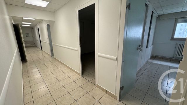 Divers &agrave; vendre - 250,60 m2 - Saintes - 17 - POITOU-CHARENTES