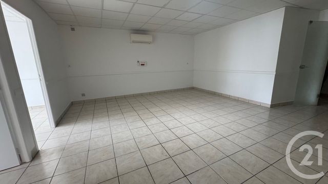 Divers &agrave; vendre - 250,60 m2 - Saintes - 17 - POITOU-CHARENTES
