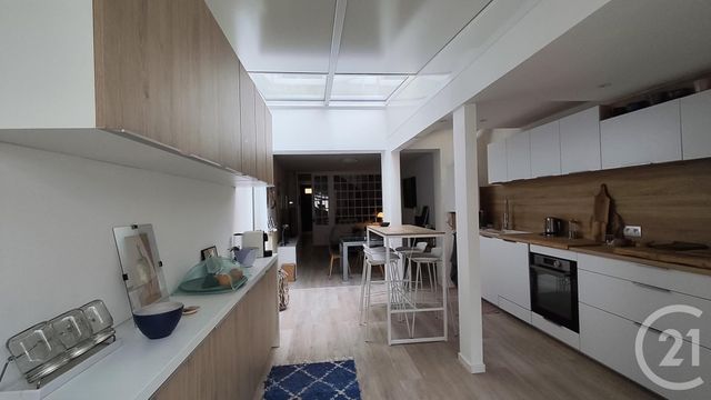 Maison à vendre - 6 pièces - 147,05 m2 - Saintes - 17 - POITOU-CHARENTES