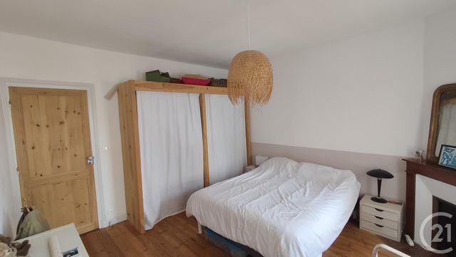 Maison à vendre - 6 pièces - 147,05 m2 - Saintes - 17 - POITOU-CHARENTES