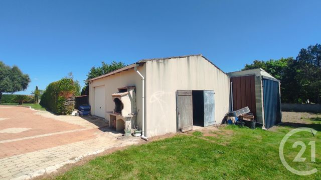 Maison à vendre - 5 pièces - 179 m2 - Saintes - 17 - POITOU-CHARENTES