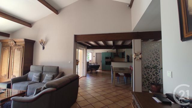 Maison à vendre - 5 pièces - 179 m2 - Saintes - 17 - POITOU-CHARENTES