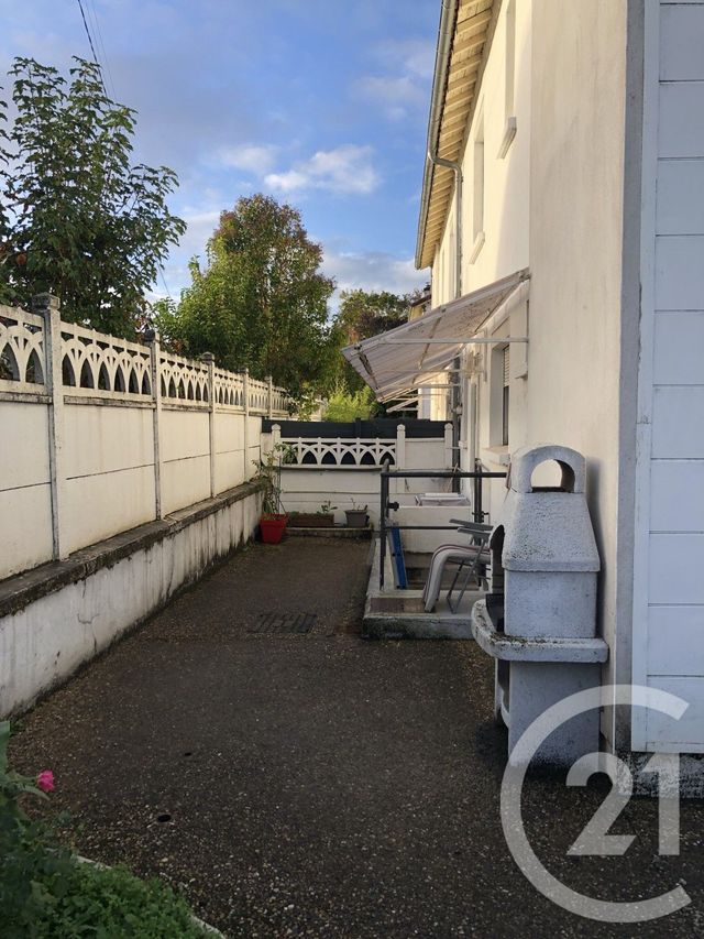 Maison &agrave; vendre - 5 pi&egrave;ces - 83 m2 - Saintes - 17 - POITOU-CHARENTES