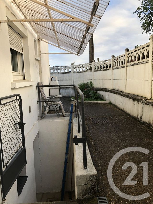 Maison &agrave; vendre - 5 pi&egrave;ces - 83 m2 - Saintes - 17 - POITOU-CHARENTES