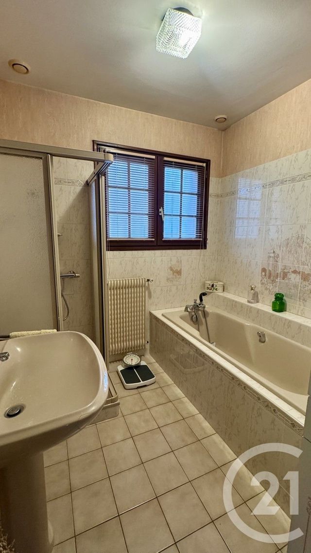 Maison &agrave; vendre - 4 pi&egrave;ces - 89,57 m2 - Saintes - 17 - POITOU-CHARENTES