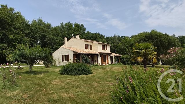 Maison &agrave; vendre - 7 pi&egrave;ces - 153,54 m2 - Saintes - 17 - POITOU-CHARENTES