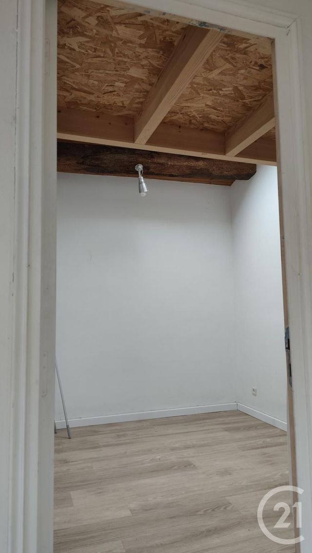 Appartement F1 bis &agrave; vendre - 2 pi&egrave;ces - 32,70 m2 - Saintes - 17 - POITOU-CHARENTES