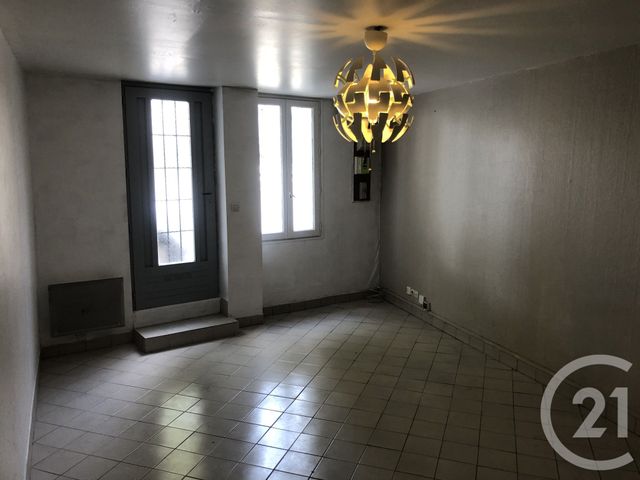 Appartement &agrave; vendre - 6 pi&egrave;ces - 102,94 m2 - Saintes - 17 - POITOU-CHARENTES