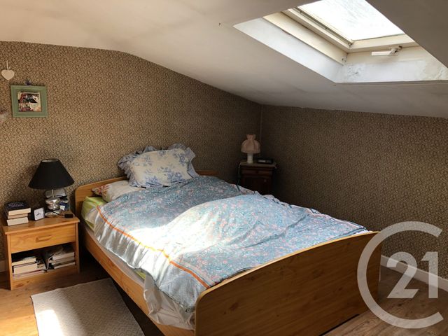 Appartement &agrave; vendre - 6 pi&egrave;ces - 102,94 m2 - Saintes - 17 - POITOU-CHARENTES