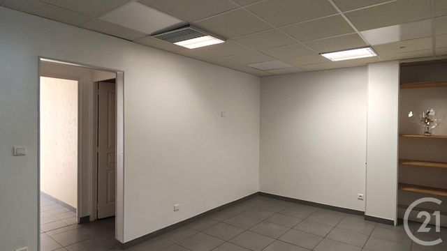 Appartement à vendre - 5 pièces - 86,90 m2 - Saintes - 17 - POITOU-CHARENTES