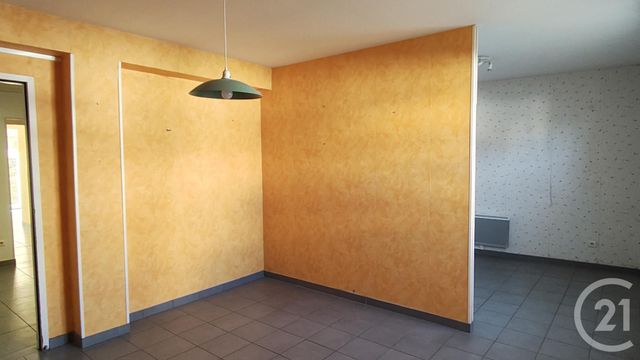 Appartement à vendre - 5 pièces - 86,90 m2 - Saintes - 17 - POITOU-CHARENTES