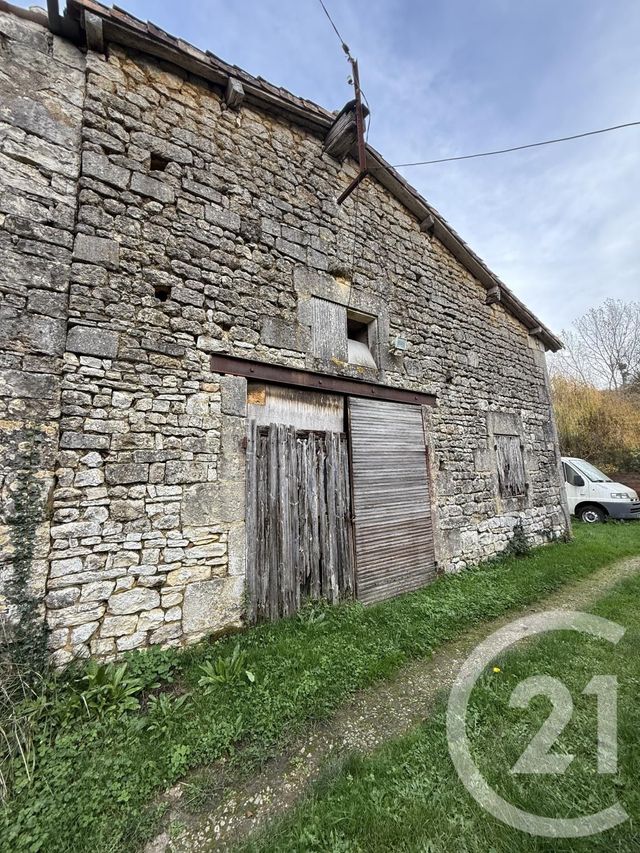 Maison à vendre - 7 pièces - 229,37 m2 - Grandjean - 17 - POITOU-CHARENTES