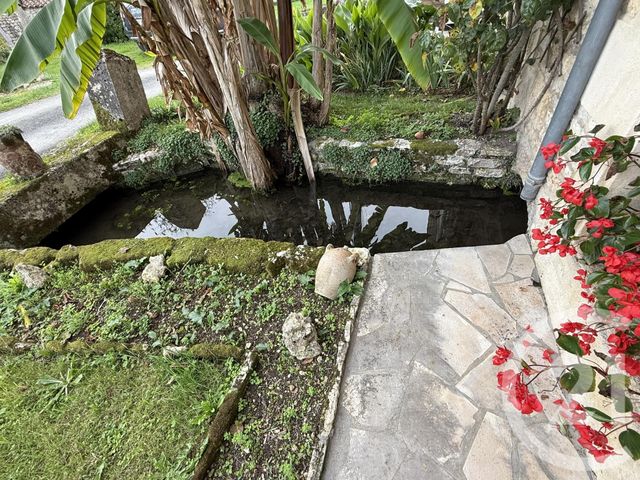 Maison à vendre - 7 pièces - 229,37 m2 - Grandjean - 17 - POITOU-CHARENTES