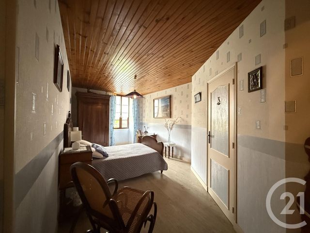 Maison à vendre - 7 pièces - 229,37 m2 - Grandjean - 17 - POITOU-CHARENTES