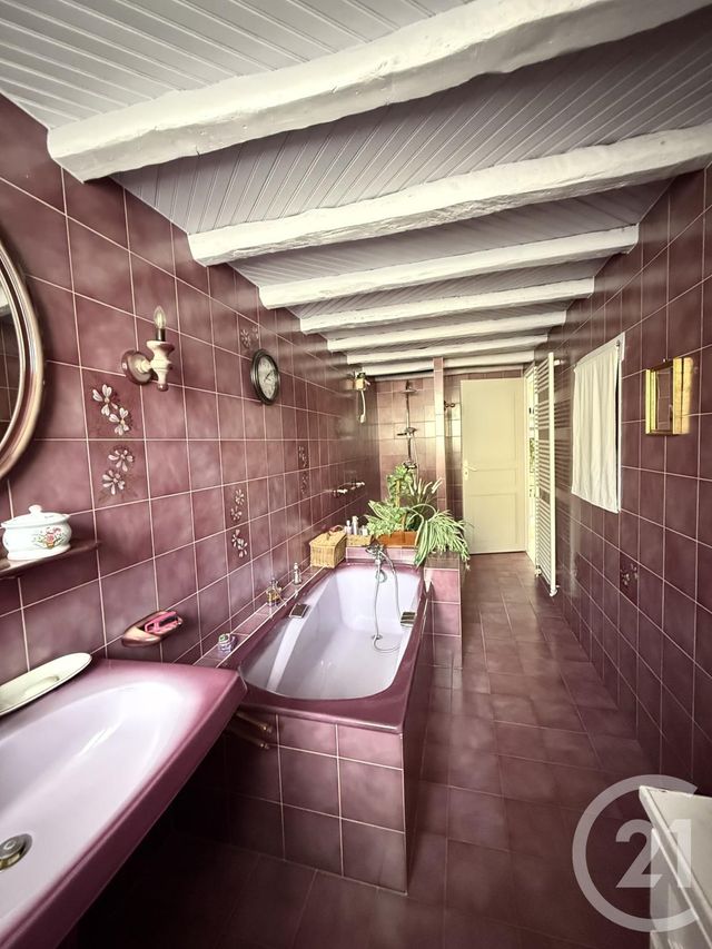 Maison à vendre - 7 pièces - 229,37 m2 - Grandjean - 17 - POITOU-CHARENTES