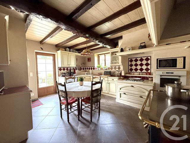 Maison à vendre - 7 pièces - 229,37 m2 - Grandjean - 17 - POITOU-CHARENTES