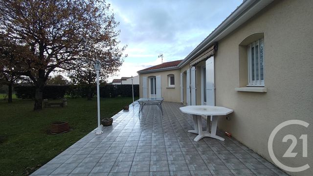Maison à vendre - 4 pièces - 104,32 m2 - Varzay - 17 - POITOU-CHARENTES