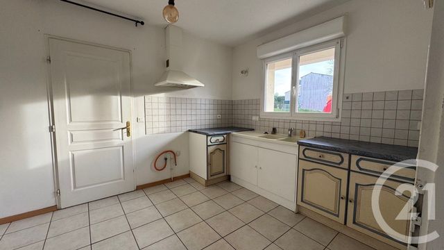 Maison &agrave; vendre - 3 pi&egrave;ces - 77,59 m2 - Fontcouverte - 17 - POITOU-CHARENTES