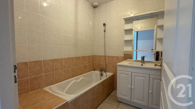 Maison &agrave; vendre - 3 pi&egrave;ces - 77,59 m2 - Fontcouverte - 17 - POITOU-CHARENTES