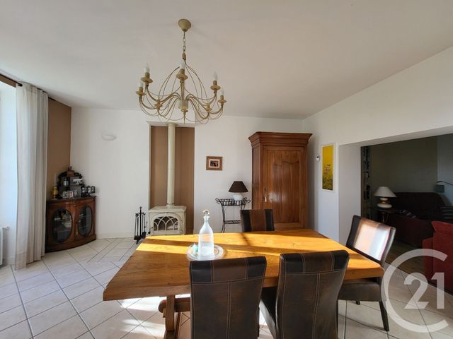 Maison &agrave; vendre - 5 pi&egrave;ces - 152 m2 - Saintes - 17 - POITOU-CHARENTES