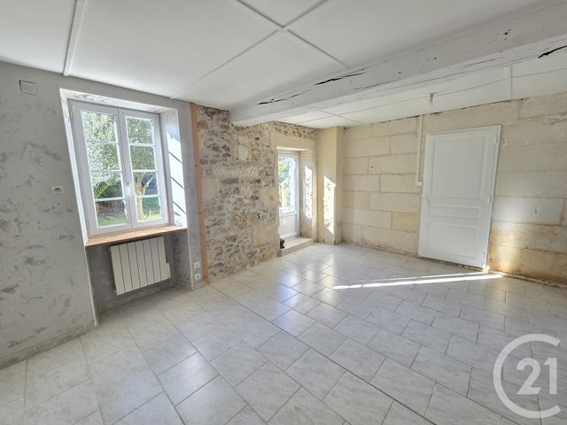 Maison à vendre - 5 pièces - 172,65 m2 - Varzay - 17 - POITOU-CHARENTES