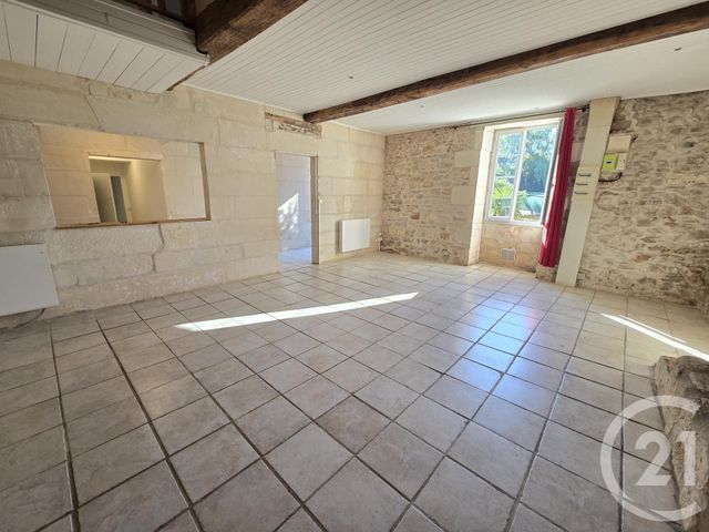 Maison à vendre - 5 pièces - 172,65 m2 - Varzay - 17 - POITOU-CHARENTES