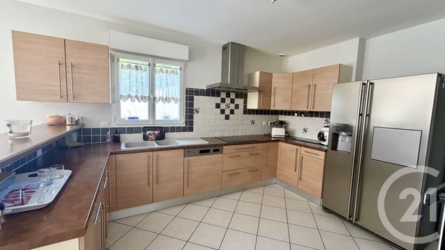 Maison &agrave; vendre - 7 pi&egrave;ces - 150,78 m2 - Chaniers - 17 - POITOU-CHARENTES