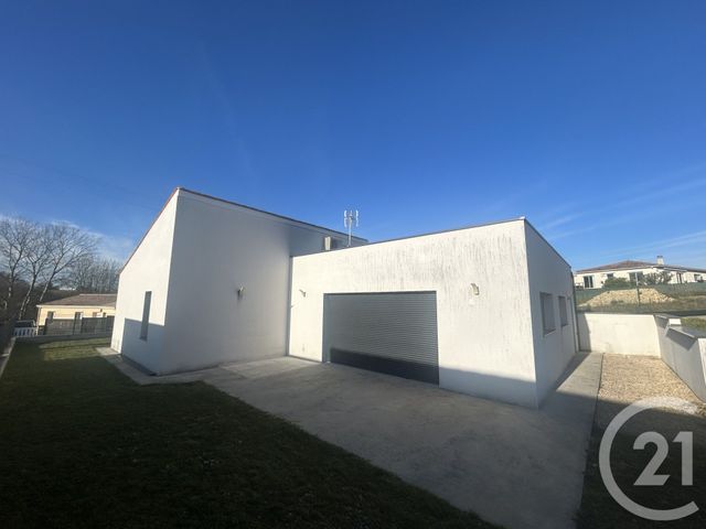 Maison &agrave; louer - 4 pi&egrave;ces - 105 m2 - Les Gonds - 17 - POITOU-CHARENTES