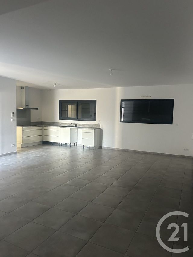 Maison &agrave; louer - 4 pi&egrave;ces - 105 m2 - Les Gonds - 17 - POITOU-CHARENTES