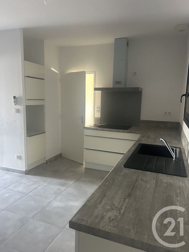 Maison &agrave; louer - 4 pi&egrave;ces - 105 m2 - Les Gonds - 17 - POITOU-CHARENTES