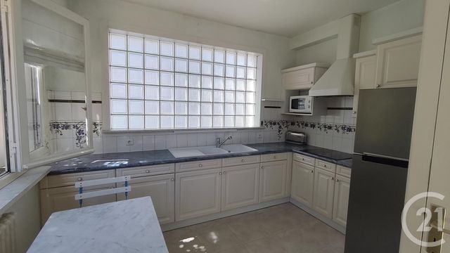 Maison &agrave; vendre - 5 pi&egrave;ces - 120 m2 - Saintes - 17 - POITOU-CHARENTES