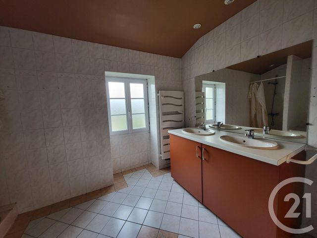 Maison &agrave; vendre - 5 pi&egrave;ces - 144 m2 - St Cesaire - 17 - POITOU-CHARENTES