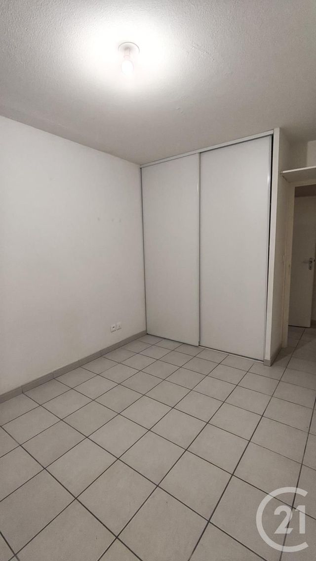 Appartement F3 &agrave; vendre - 3 pi&egrave;ces - 58,31 m2 - Saintes - 17 - POITOU-CHARENTES