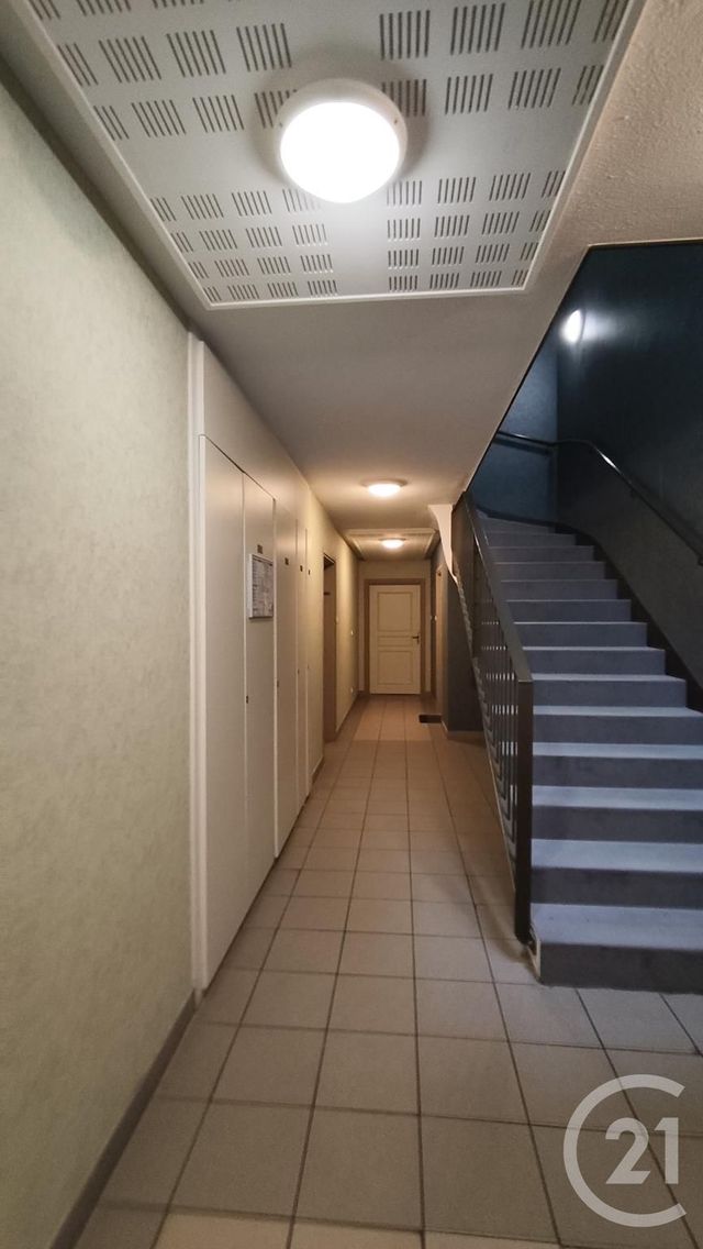 Appartement F3 &agrave; vendre - 3 pi&egrave;ces - 58,31 m2 - Saintes - 17 - POITOU-CHARENTES