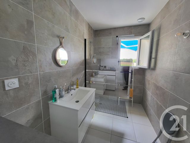 Maison &agrave; vendre - 5 pi&egrave;ces - 99 m2 - Saintes - 17 - POITOU-CHARENTES